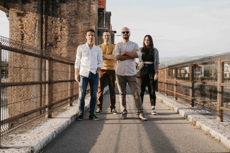 MADMAY: “LOST IN THE WORLD” le sensazioni che si provano quando qualcosa volge al termine.