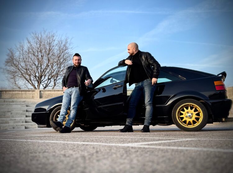 AFTER MIDNIGHT 00.01: “Golden Wheels” le ruote dorate che corrono verso la passione.