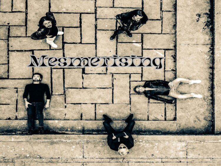 MESMERISING: “SOLITARY SPARK” prog e filosofia.