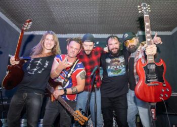 THE REDNECKS: “Rutuli’s Tavern” il lato positivo dell’attesa.