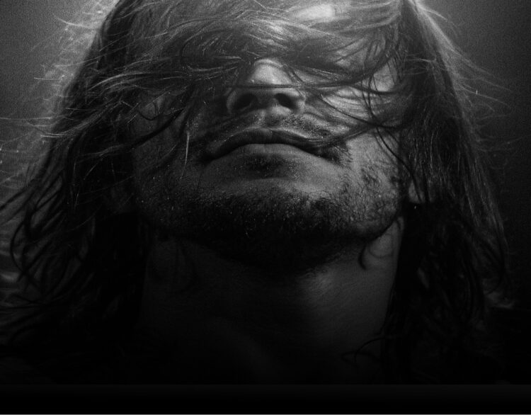 Fuori il nuovo album “Servirebbe un miracolo” di TIMOTHY CAVICCHINI.