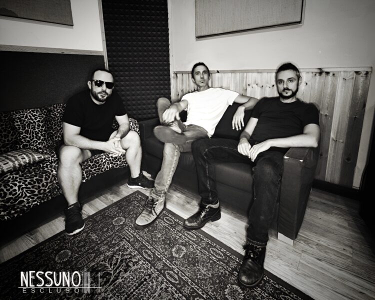 NESSUNO ESCLUSO: “Con rabbia ed amore” accettare tutto porta all’equilibrio.